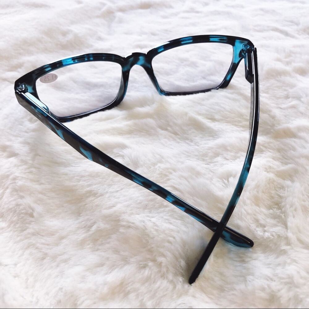 Ashley Blue Pattern Reader Blue Light Glasses - Picture 5 of 11